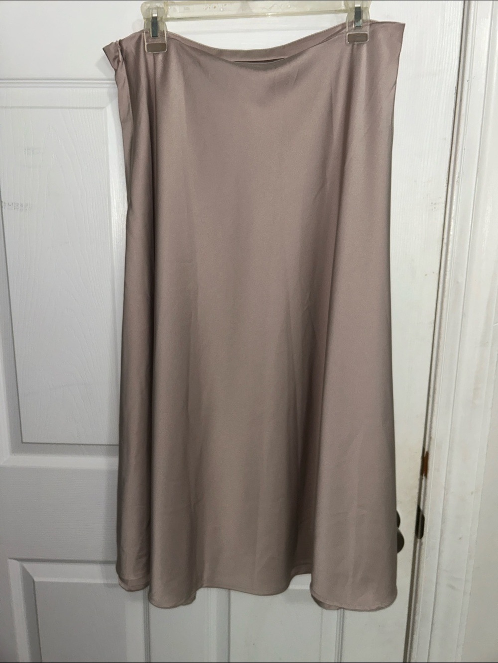 Satin A-Line Midi Skirt in Soft Mauve